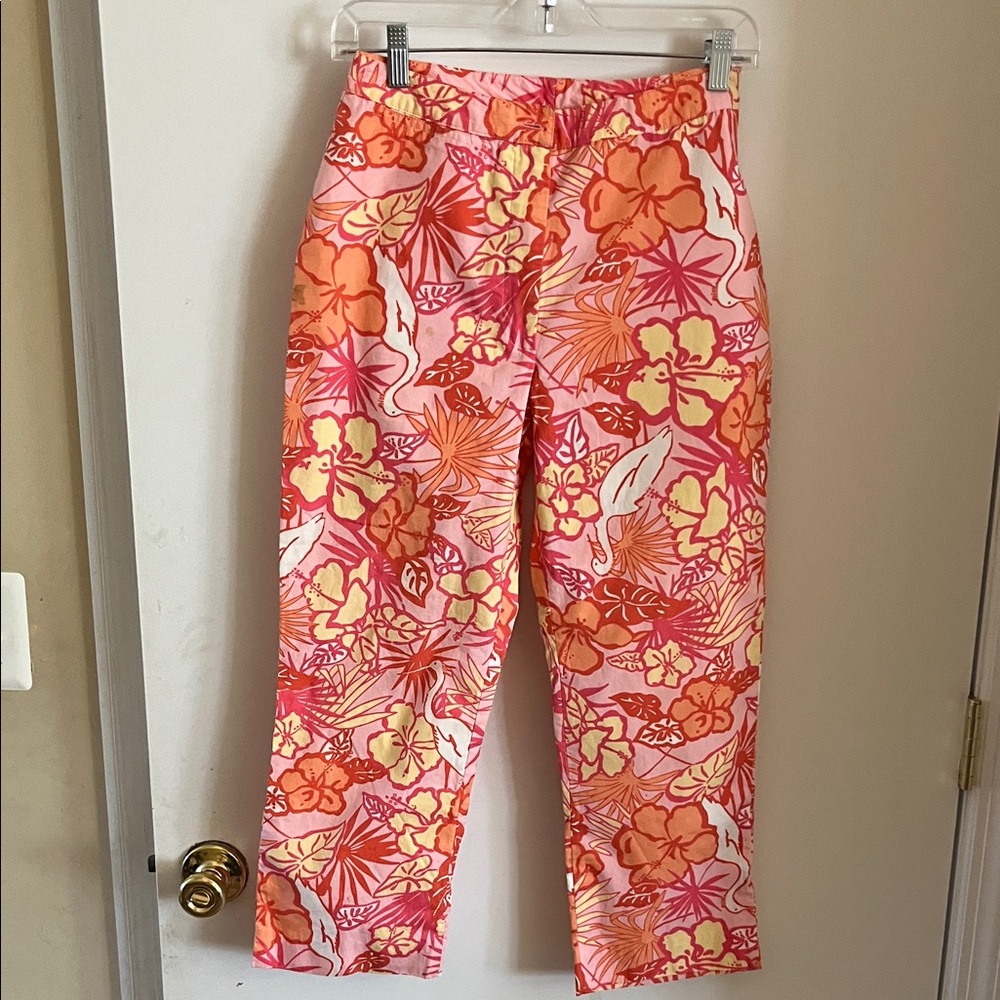 Lilly Pulitzer floral woman capri pants